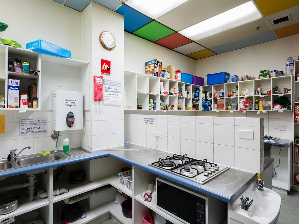 Blue Galah International Backpackers Hostel Adelaide Exterior photo