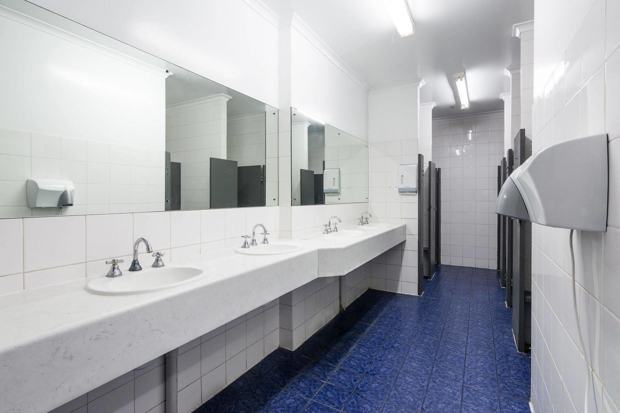 Blue Galah International Backpackers Hostel Adelaide Exterior photo
